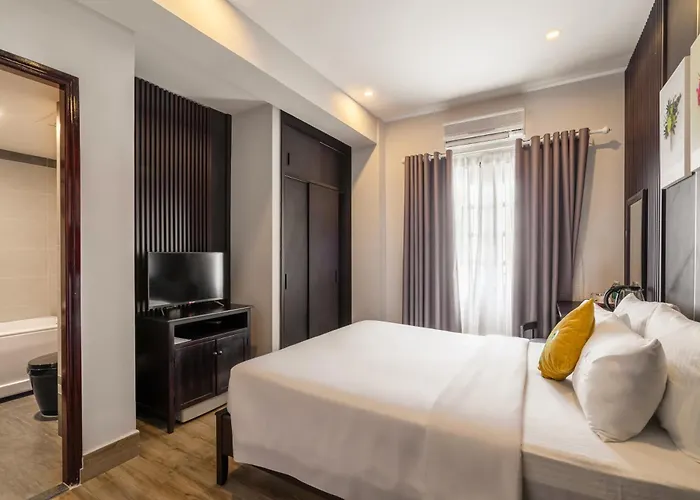 Khách sạn The Palms 3*