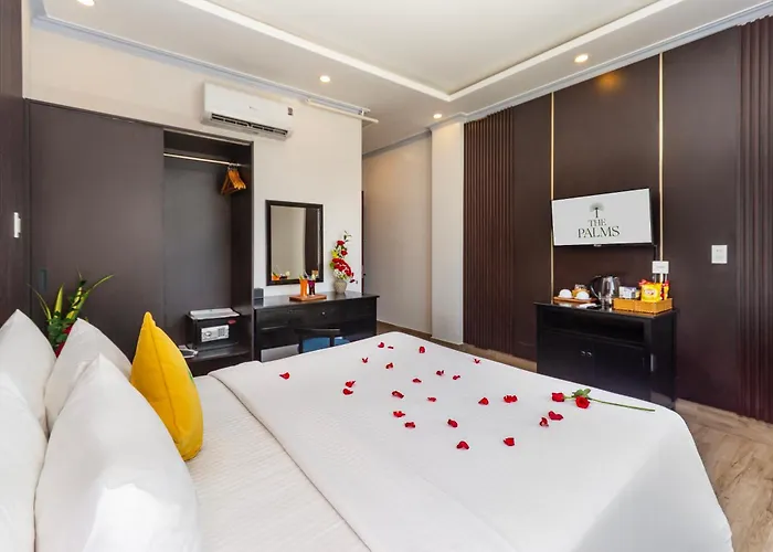 Khách sạn The Palms 3*