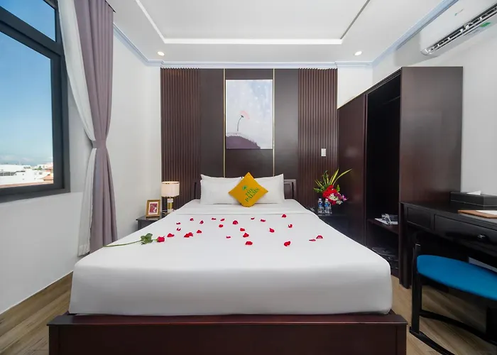 Khách sạn The Palms 3*