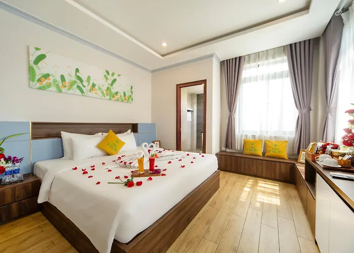 The Palms Khách sạn